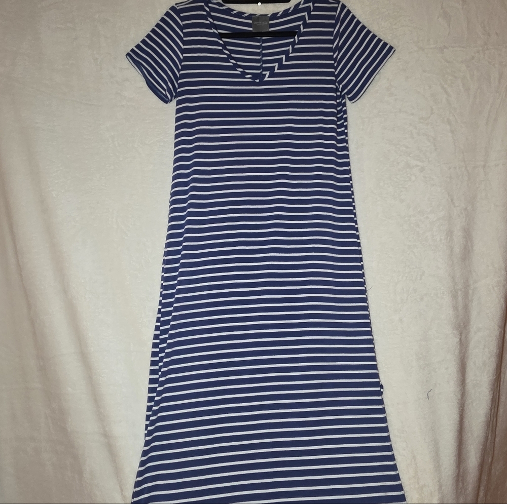 Olivia Rea Navy and White Striped V-neck Slit Side T-shirt Maxi Dress Size Mediu